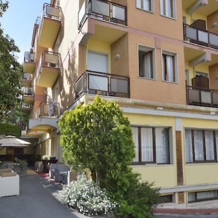 Hotel Attico Chianciano Terme Buitenkant foto