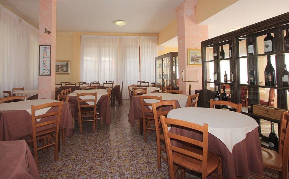 Hotel Attico Chianciano Terme Buitenkant foto