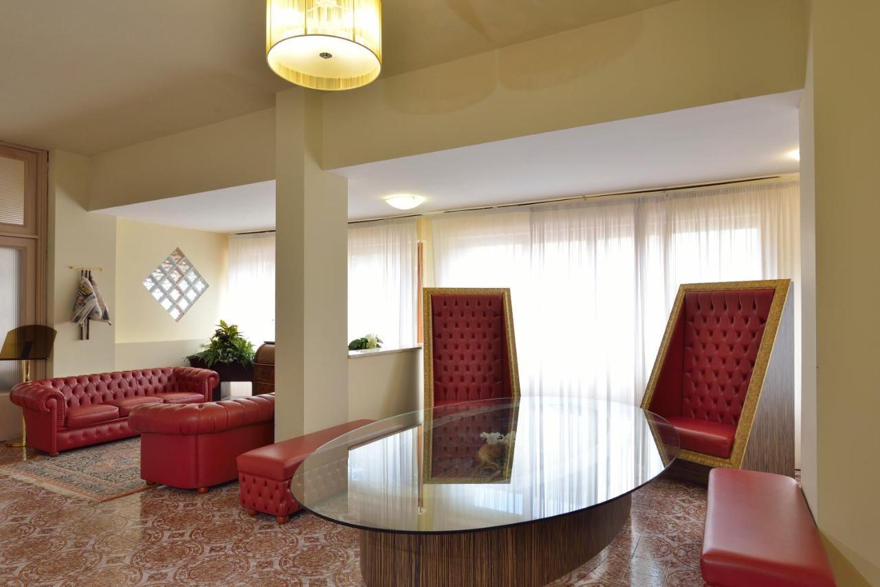 Hotel Attico Chianciano Terme Buitenkant foto