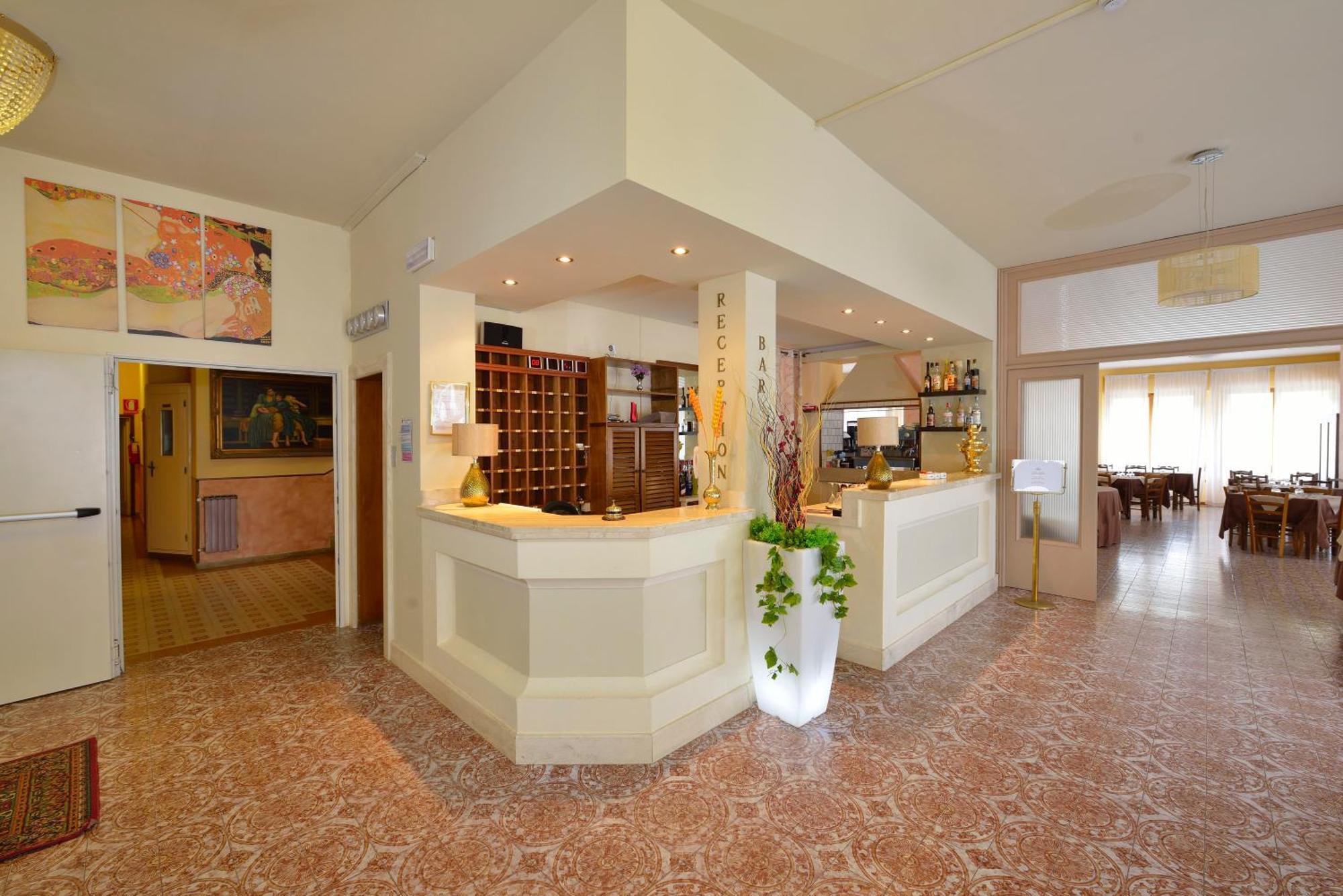 Hotel Attico Chianciano Terme Buitenkant foto